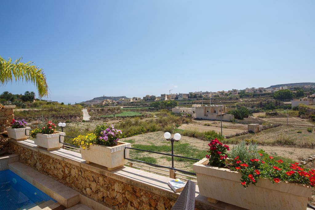 Carini Farmhouses Għarb Cameră foto
